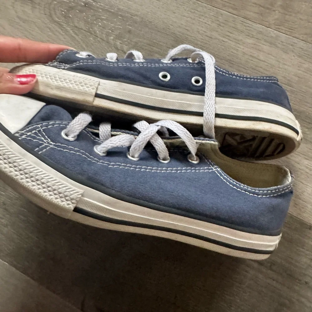 Kids navy converse